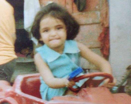 Sunakshi Grover's childhood picture