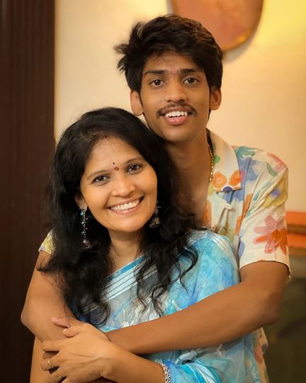Bandhavi Sridhar's Mother and Brother