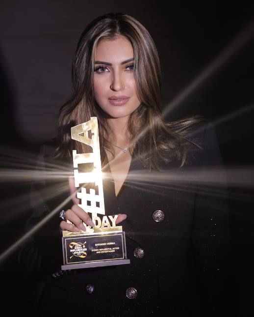Shivangi Verma with India Influencer Award