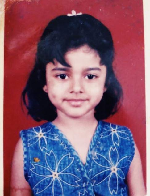 Siddhi Idnani's Childhood Pic