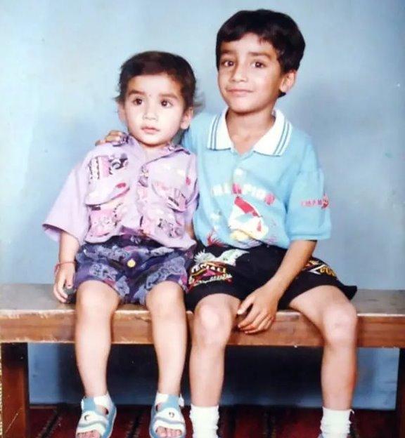 Parul Gulati's Childhood Pic with Brother Kapil