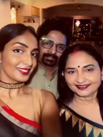 Aishwarya Sushmita with her Parents