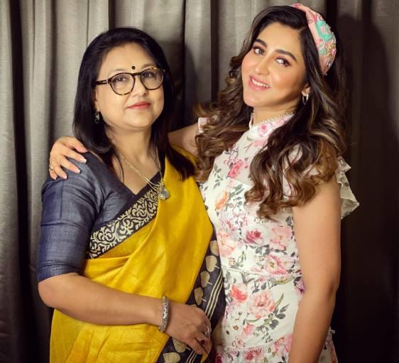 Oindrila Sen with her Mother Kasturi Sen