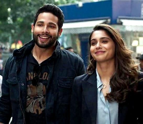 Sharvari Wagh and Siddhant Chaturvedi in Bunty Aur Babli 2