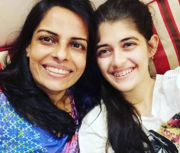 Urvi Singh with her Mother Nidhi Singh