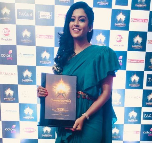 Roshini Haripriyan with the Galatta Nakshatra Awards