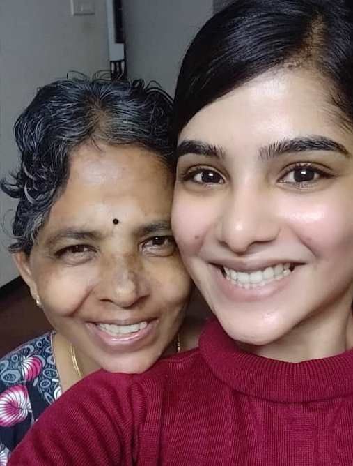 Pavithra Lakshmi with her Mother