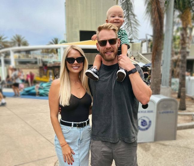 Kelli Goss with her Husband and Child